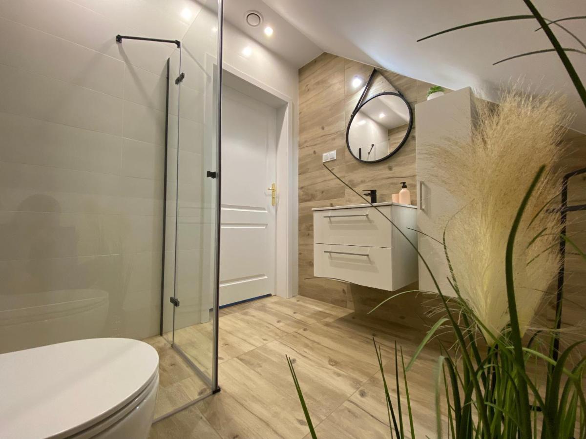 Apt Fiona2 Centrum700M Parking Bezplatny Monitorowany Salon Tv Sypialnia Tv Lazienka Kuchnia Rekuperacja 카르파츠 외부 사진