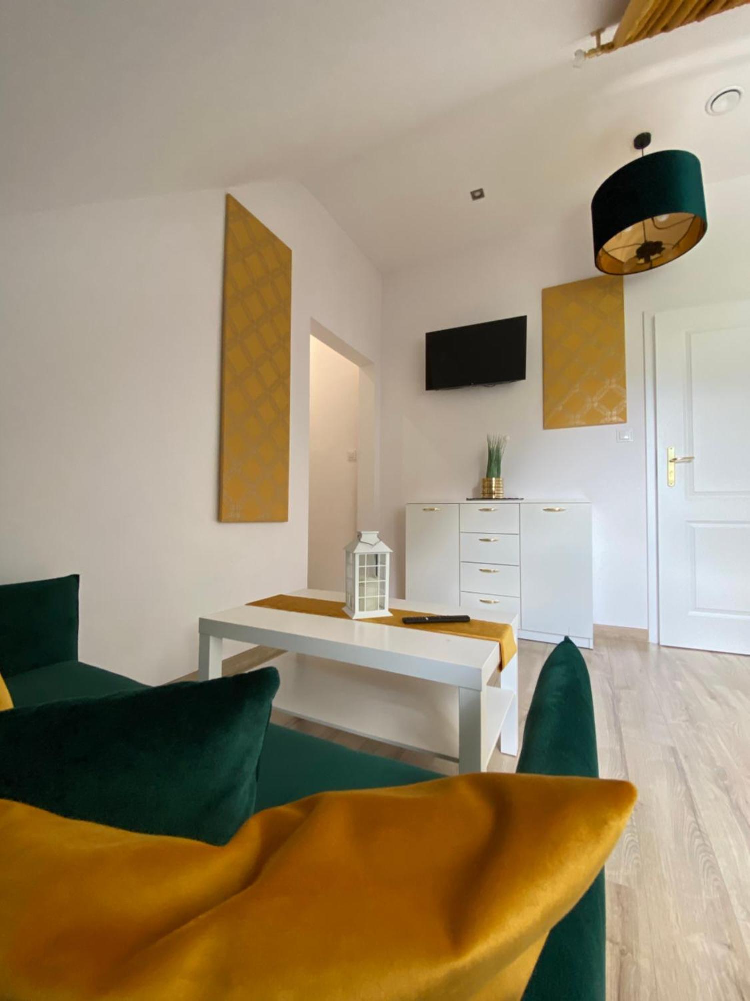 Apt Fiona2 Centrum700M Parking Bezplatny Monitorowany Salon Tv Sypialnia Tv Lazienka Kuchnia Rekuperacja 카르파츠 외부 사진